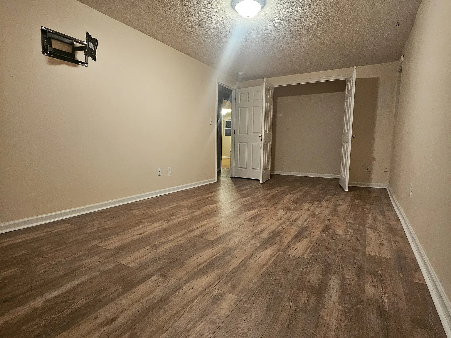 2 bed, 1.5 bath, 1080 sqft, $1,500 — Photo 4