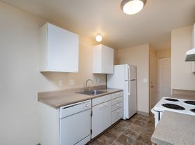 Willow Creek Apartments