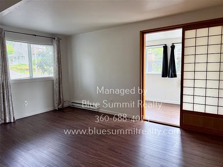 822 N 6th Ave SW — Photo 9