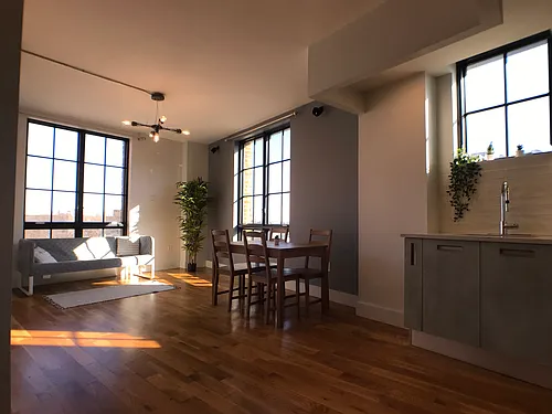 24 Ford St Photo 1