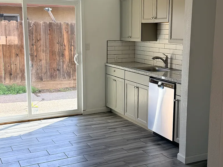 40 W Beverly Dr — Photo 14