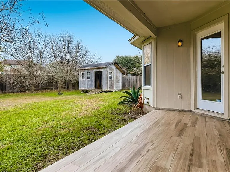 113 Cassandra Dr — Photo 19