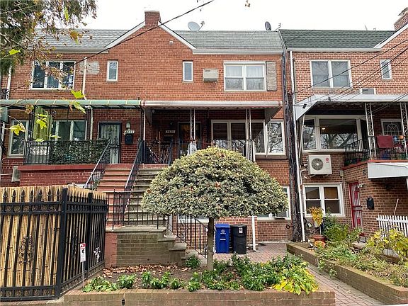 2nd image of 2631 Brown St