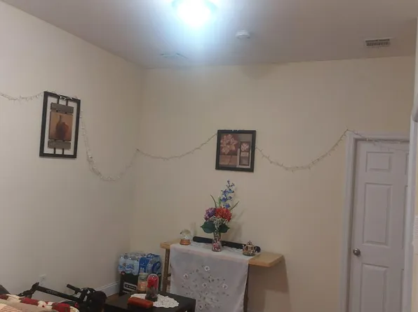 4704 Grand Avenue image 10 of 14