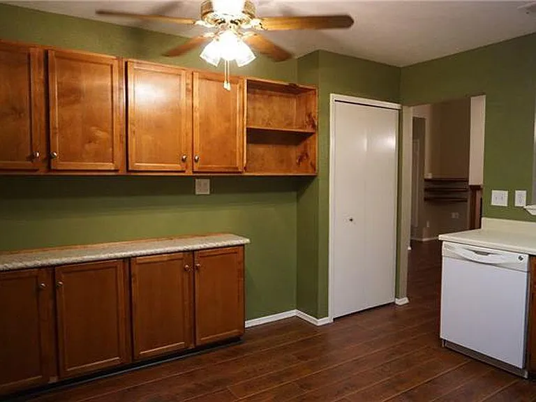 4108 Driscoll Dr — Photo 11