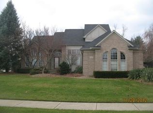 54651 Birchfield Dr E, Shelby Township, MI 48316