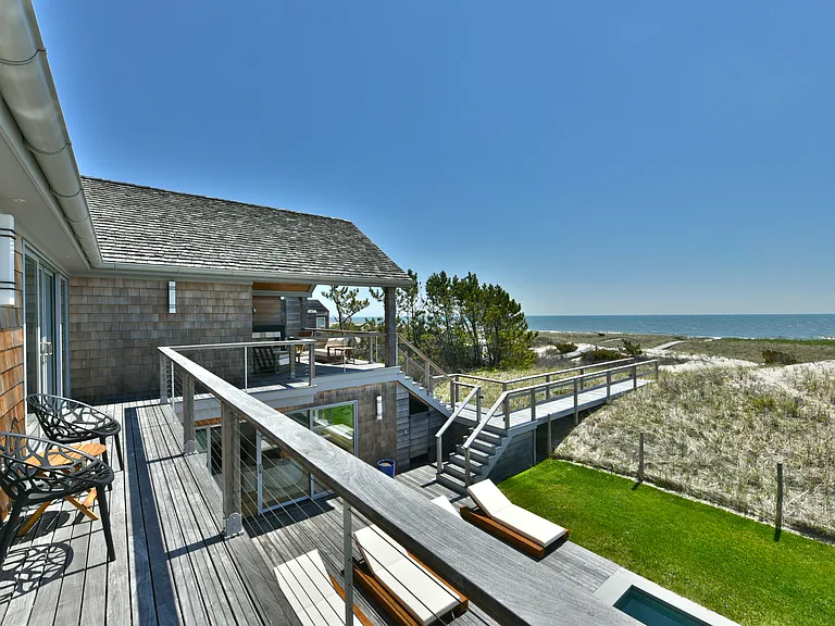 451 Dune Rd — Photo 46