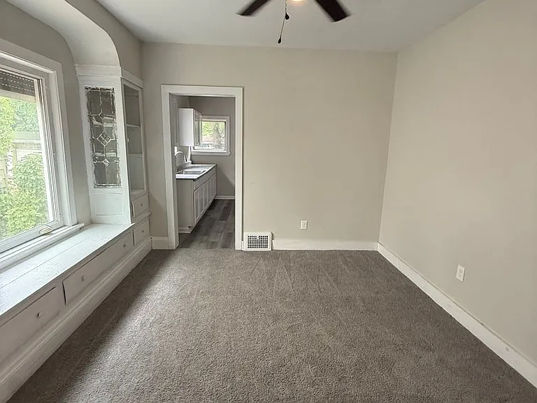 12617 Imperial Ave — Photo 3