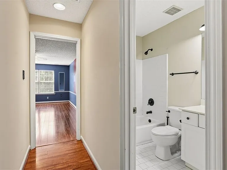 14 Sandy Pond Ct — Photo 28