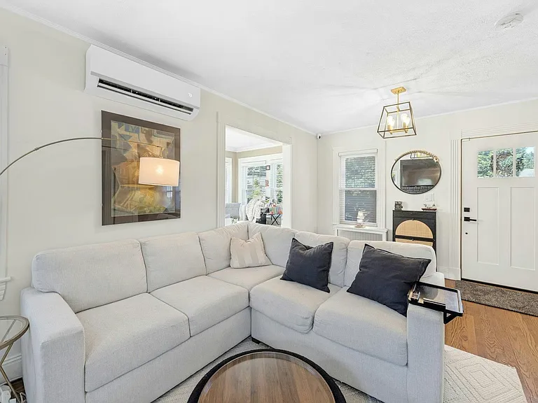 332 Demarest Ave — Photo 6