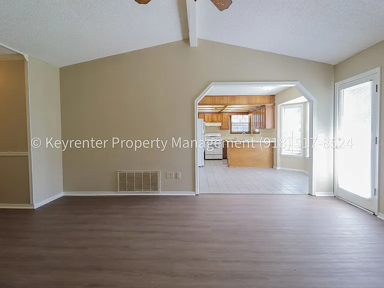 1541 S 137th East Ave — Photo 7