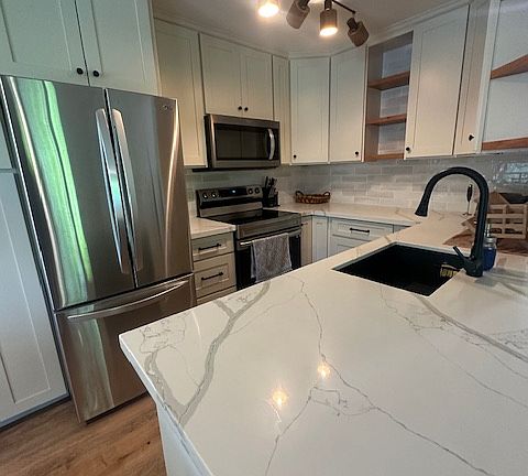 5th image of 160 Keonekai Rd APT 23-203