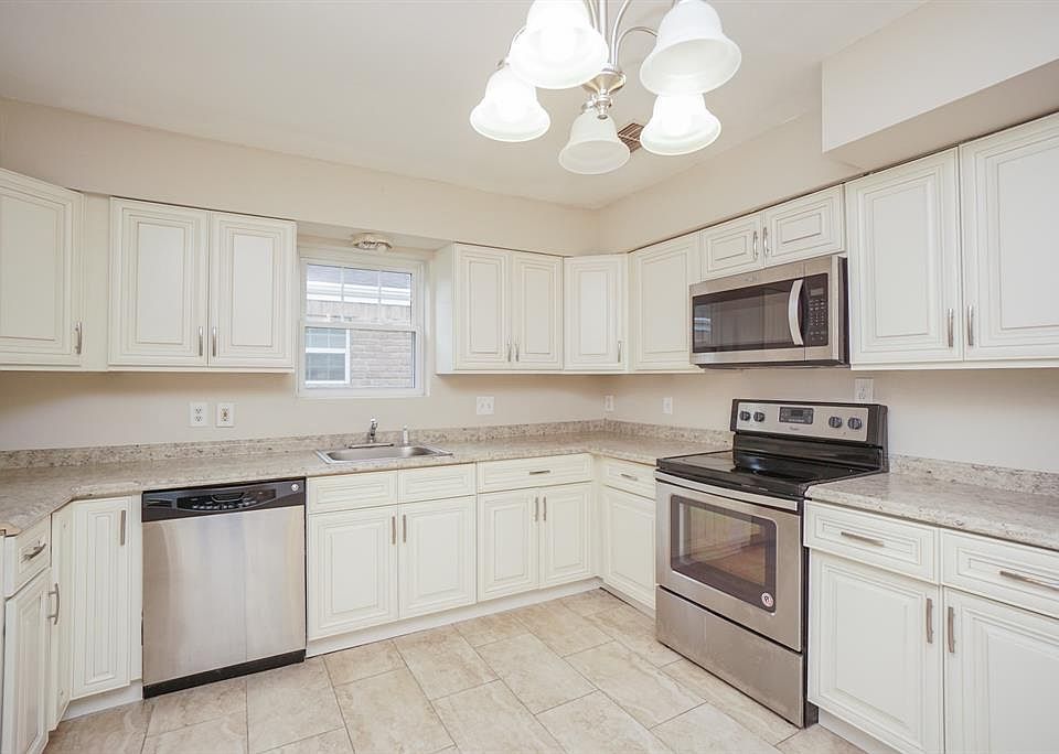 1st image of 1927 Wingleaf Dr