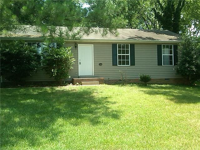 1st image of 1003 McGregor Dr #D