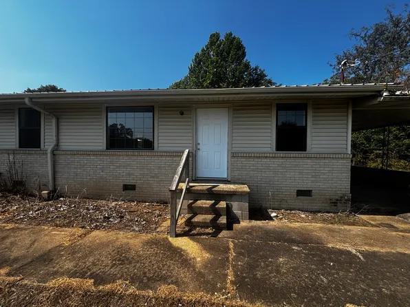 7825 Highway 22 S #C, Lexington, TN 38351
