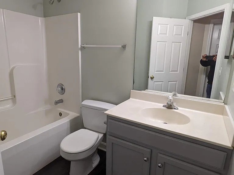 829 Gallows Ct — Photo 22
