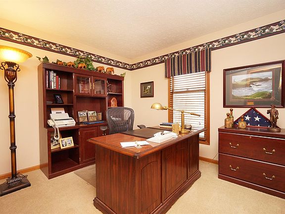 5th image of 9460 Whippoorwill Ln