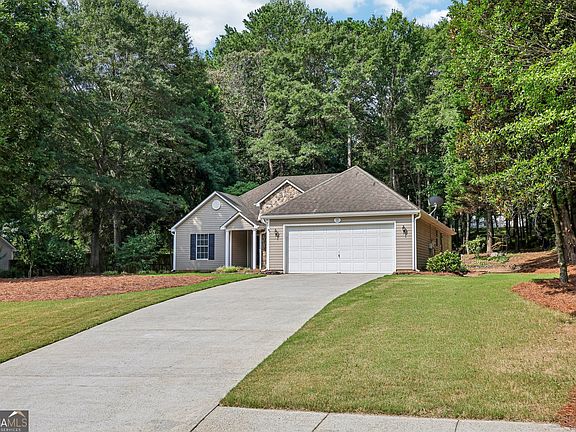 2nd image of 3050 Mill Cir