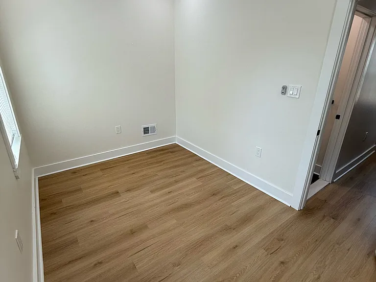 153 W Palmer St — Photo 25
