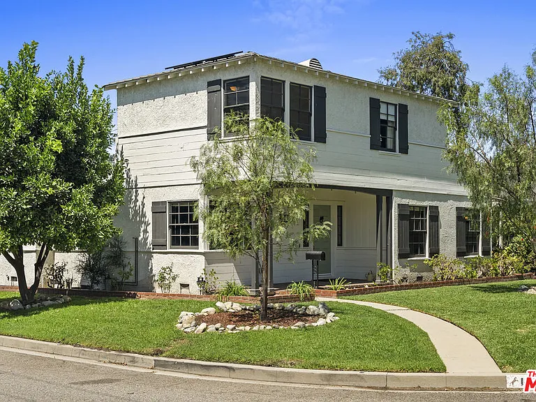 1400 Randall St — Photo 1