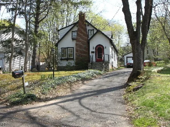 9 Bodnar St, Bernardsville Boro, NJ 07924