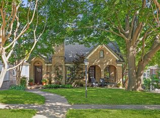 6826 Vivian Ave, Dallas, TX 75223