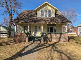 908 W 2nd St, Alma, NE 68920
