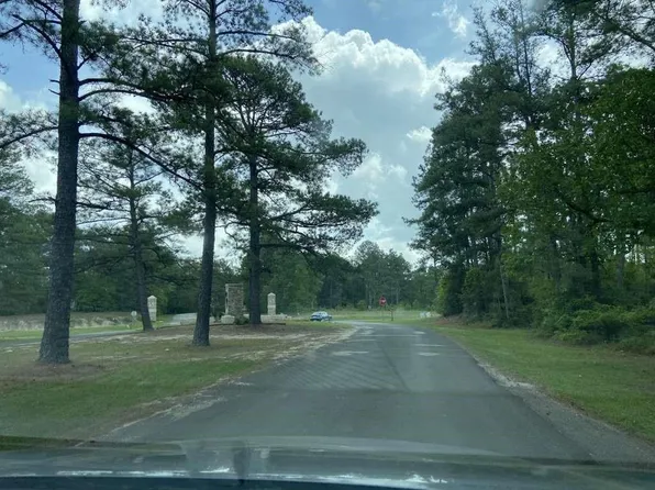 195 Tarnwood Dr, Brookeland, TX 75931