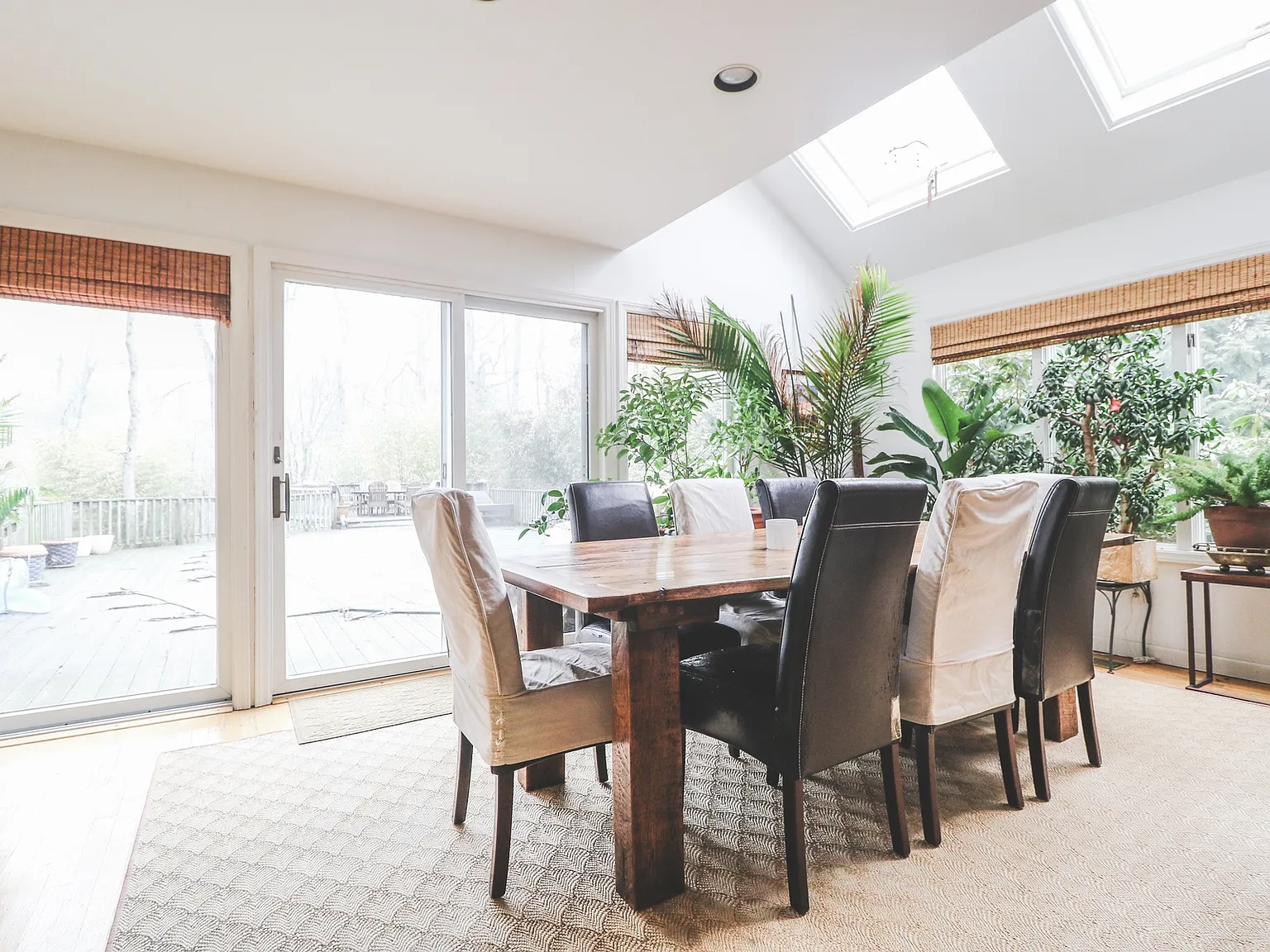 Southampton Summer Home With Pool, Great Local, Close to All! — Photo 4