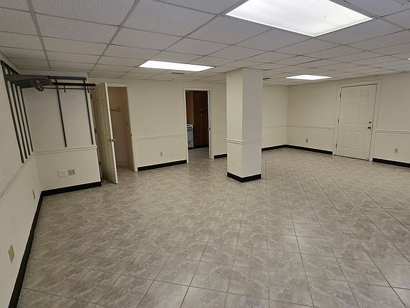 4th image of 2101 Vista Ave