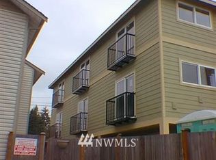 337 N 105th St #A, Seattle, WA