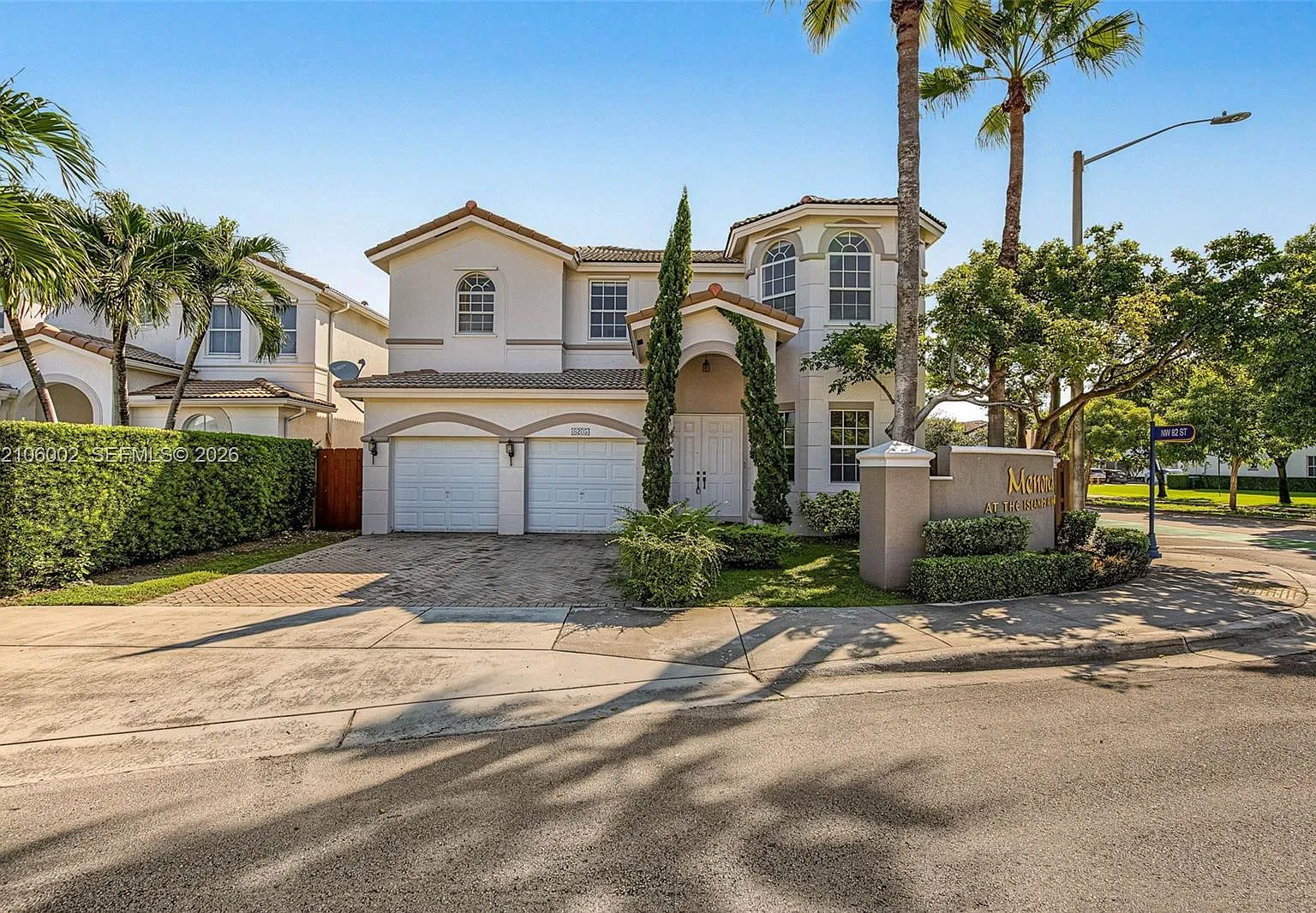 Islands At Doral Northwes — Photo 2
