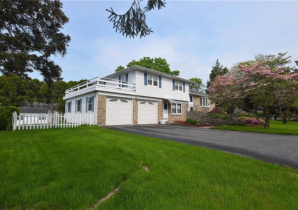 1st image of 262 Morgan Ave