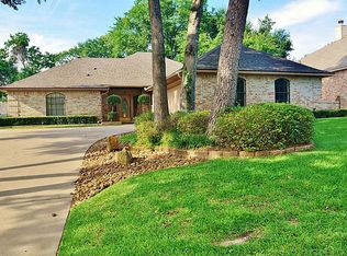223 Lake View Cir, Montgomery, TX 77356