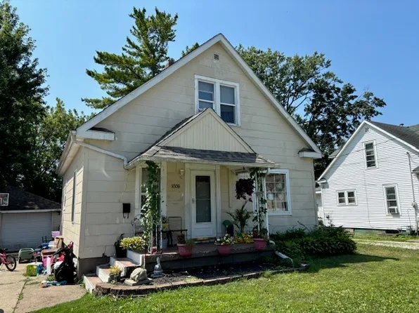 1009 Rockwell St, Kewanee, IL 61443