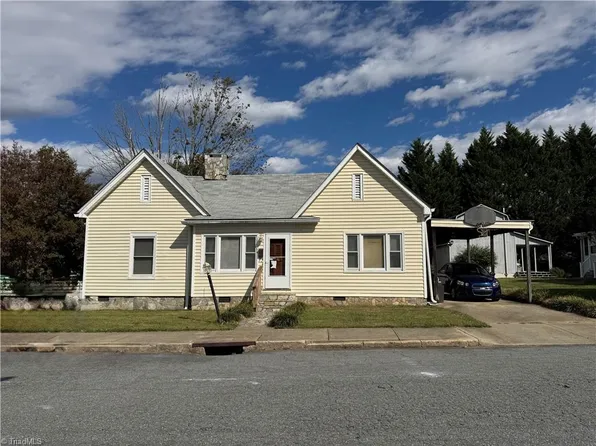 304 Ricks Dr, Winston Salem, NC 27103