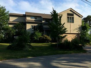 42 Concord Ave, North Kingstown, RI 02852