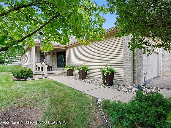 2nd image of 1711 Willow Creek Dr Unit 25