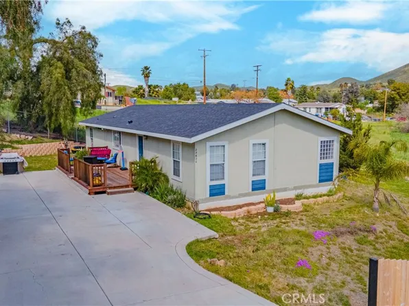 23620 Elsinore Ln, Canyon Lake, CA 92587