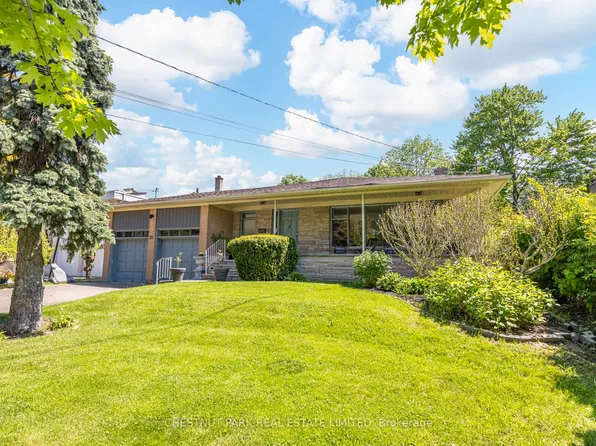 26 Hearthstone Cres, Toronto, ON M2R 1G3