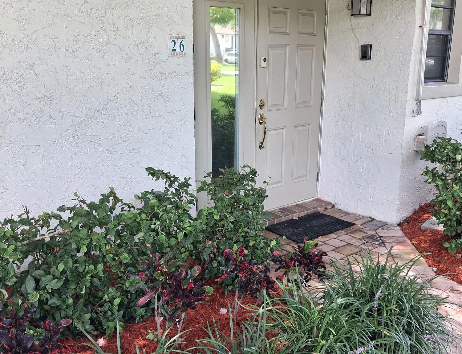 2 bed, 2.0 bath, 1054 sqft, $2,400 — Photo 2
