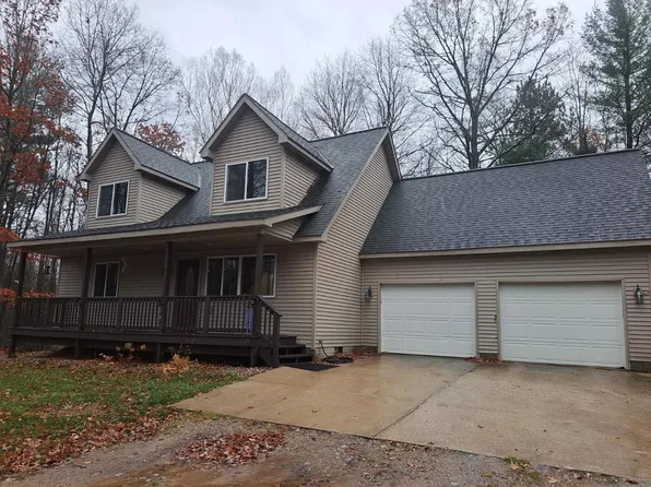 1866 Littlefield Dr, Farwell, MI 48622