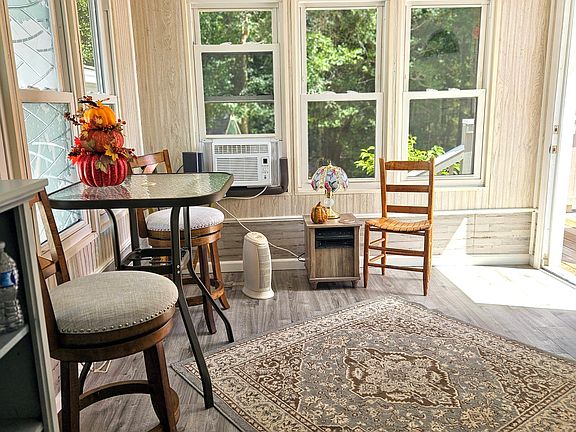 5th image of 4997 Peregrine Drive SW