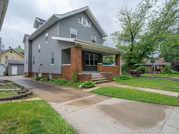 3rd image of 134 W Hanssler Pl