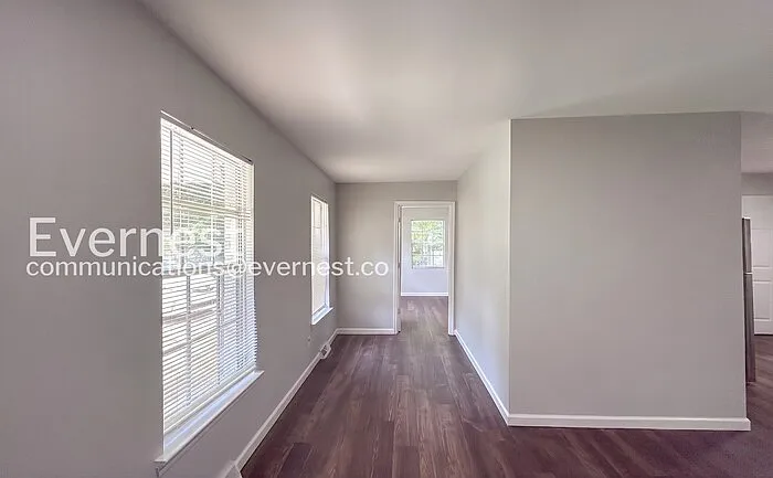222 Rebecca Dr — Photo 7