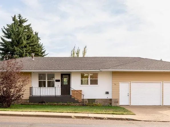 741 Empire Rd, Dickinson, ND 58601