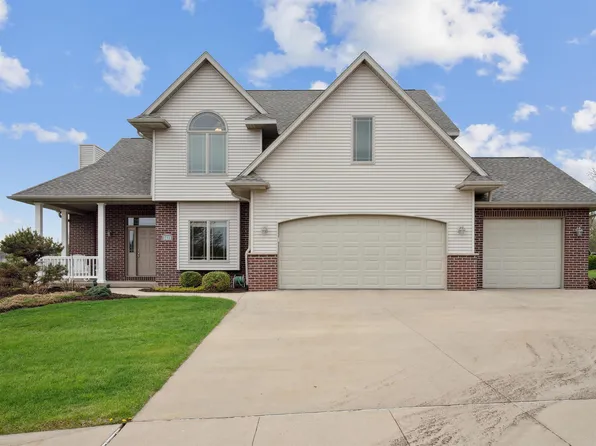 3423 Arrowwood Ln, Dubuque, IA 52001