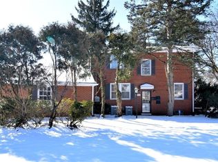 19406 Chagrin Blvd, Shaker Heights, OH 44122