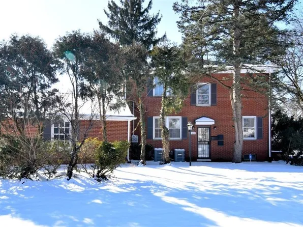 19406 Chagrin Blvd, Shaker Heights, OH 44122