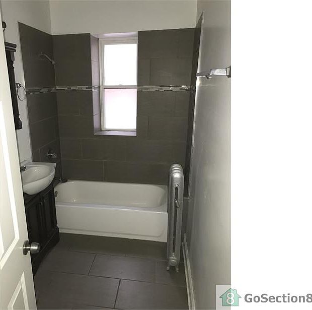 1st image of 6948 S Oglesby Ave #1